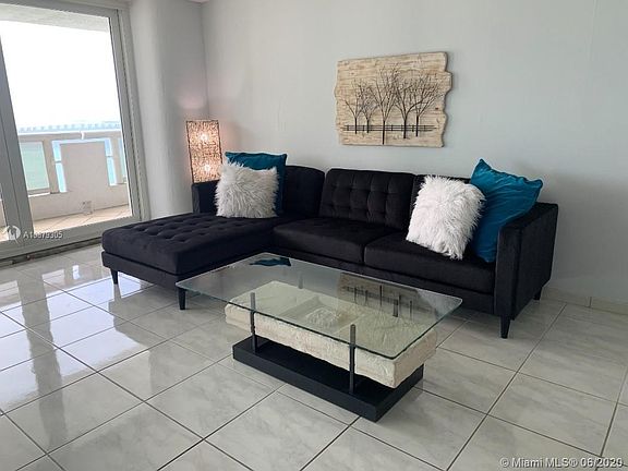 5th image of 1717 N Bayshore Dr #2736