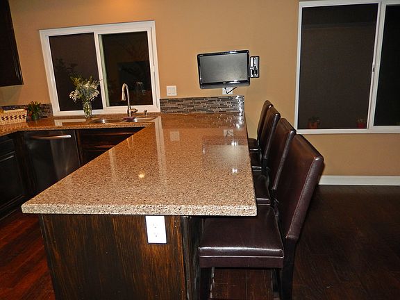 5th image of 648 Opal Ave