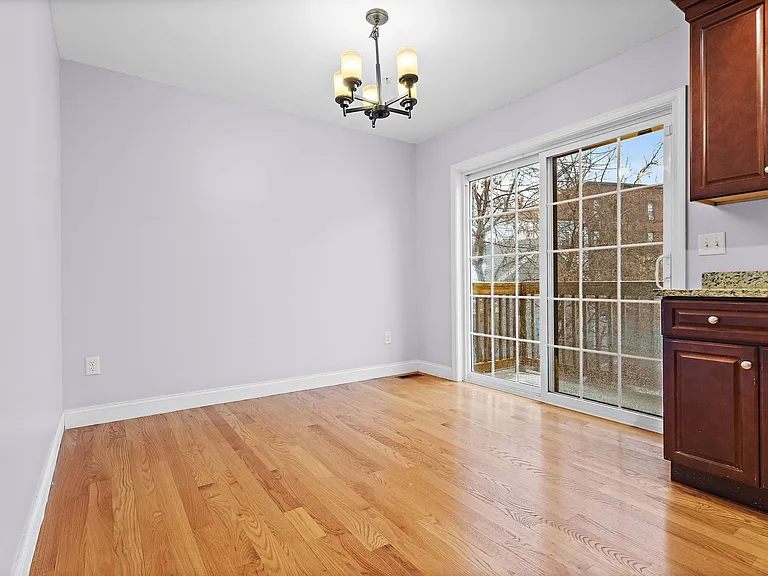 7 Butler Ave #5 — Photo 3