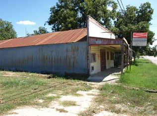 405 S Main St, Taylor, TX 76574