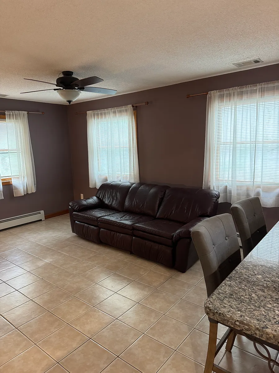 Open concept living room space - 38 John Paul Ln