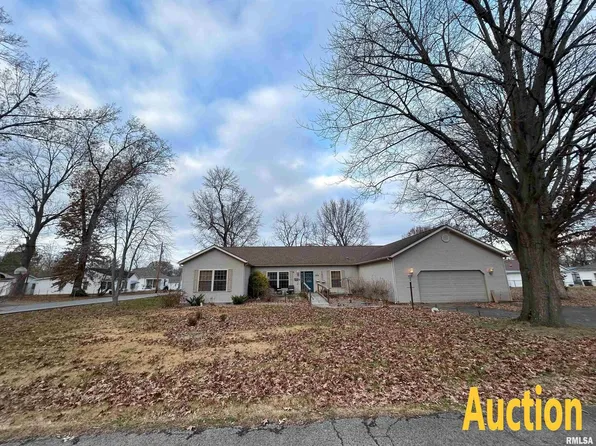 1304 W Malden St, Marion, IL 62959