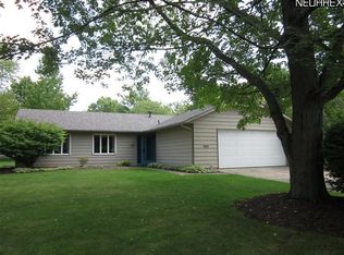 5805 Creekside Ln, North Ridgeville, OH 44039