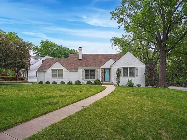 5401 Canterbury Rd, Fairway, KS 66205