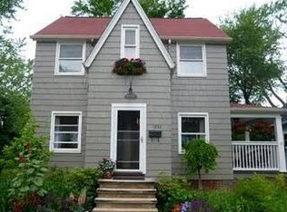 1052 Rushleigh Rd, Cleveland Heights, OH 44121