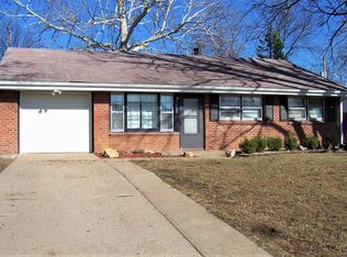 1408 Hartford Rd, Manhattan, KS 66502