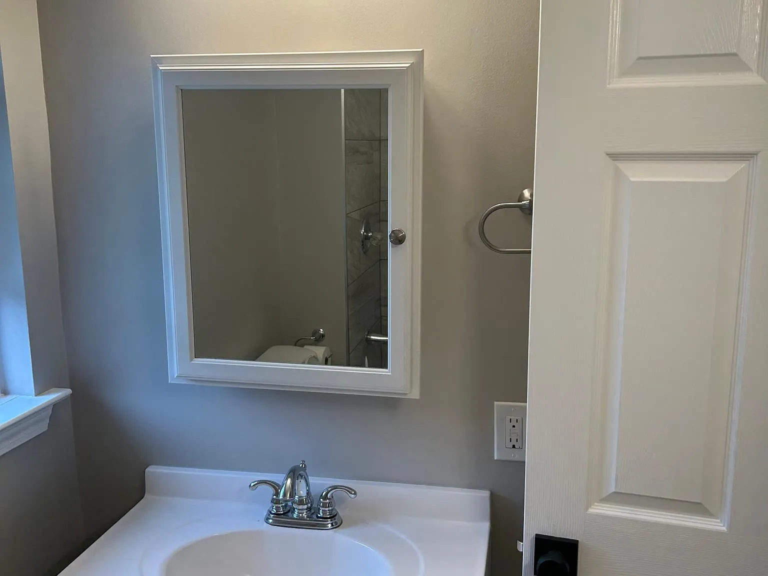 2 bed, 800 sqft, $2,150 — Photo 3
