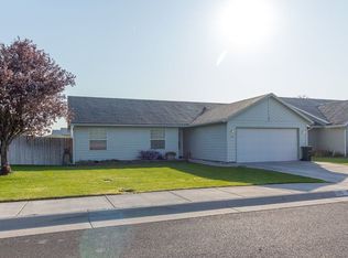 1295 SW 6th St, Hermiston, OR 97838