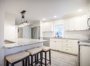 1277 Southampton Rd APT A, Westfield, MA 01085