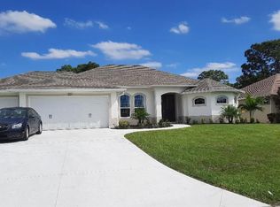 121 Sportsman Rd, Rotonda West, FL 33947
