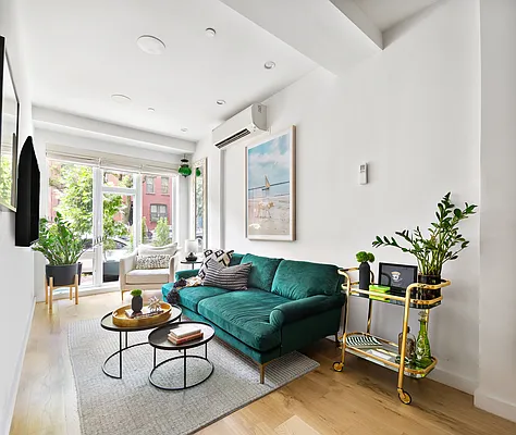 Rented by Compass | media 7