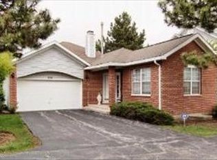 405 W Parkside Dr, Palatine, IL 60067