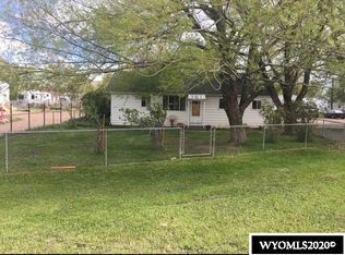 527 2nd St, Mountain View, WY 82939