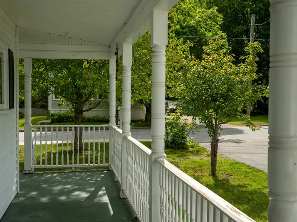 38 Pollard Street, Conway, NH 03818