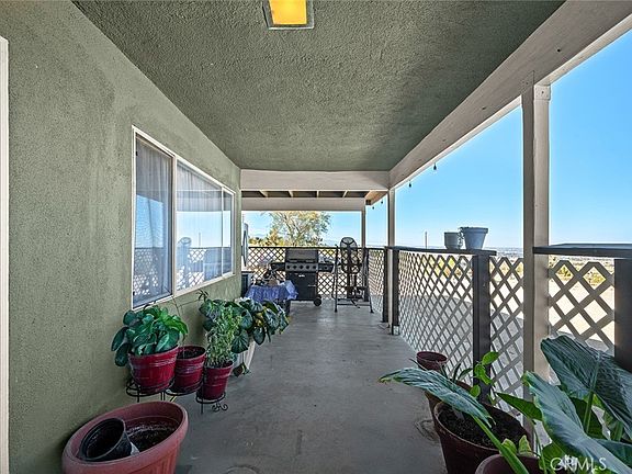4th image of 9459 Valley Vista Ave