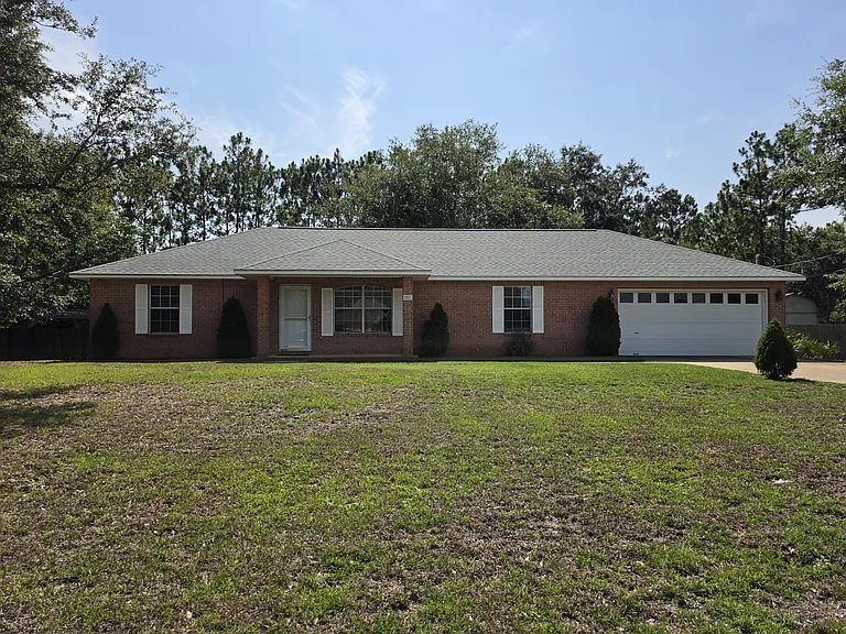 2501 Elkhart Dr — Photo 3