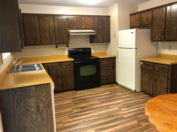 4th image of 323 Allan Ave Unit A