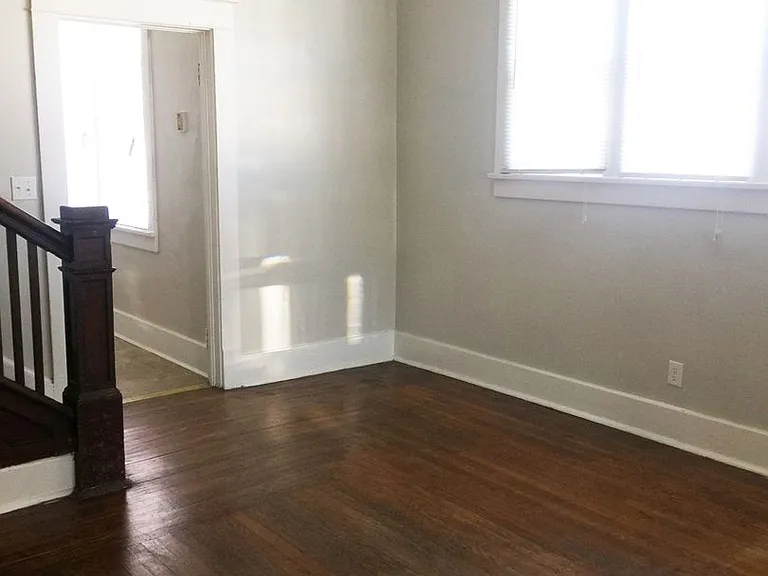 1213 Elizabeth St — Photo 4
