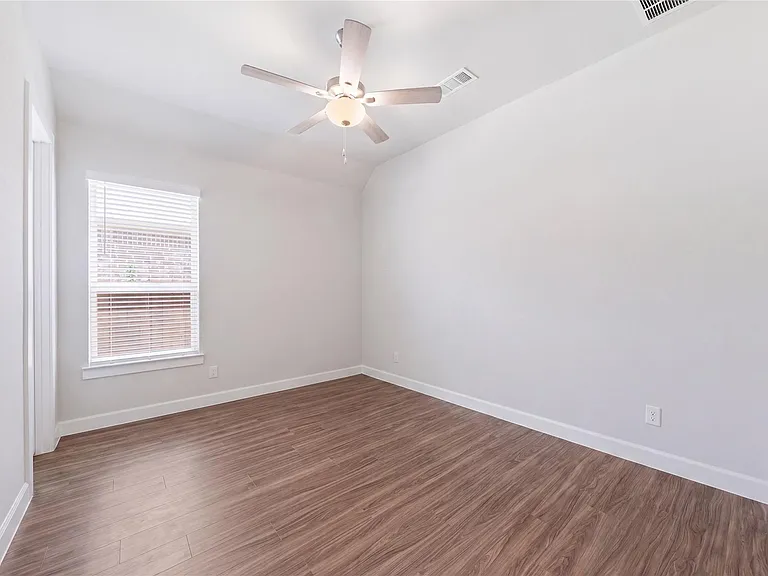 13715 Aventino Pointe Dr — Photo 22