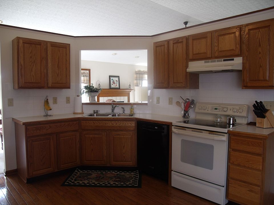 1st image of 2122 Maxwell Ave