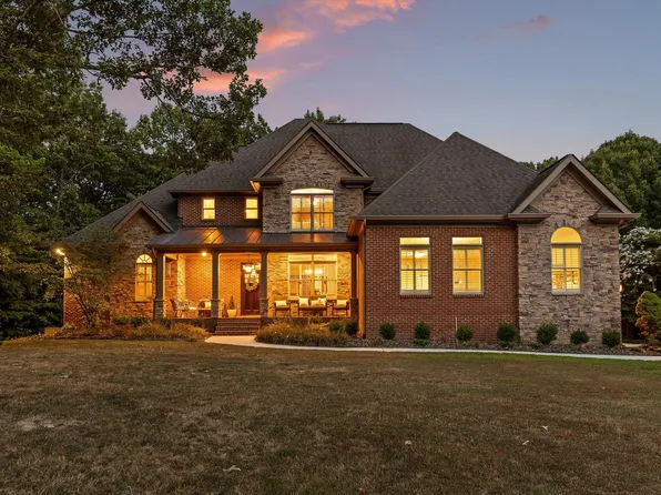 2506 Bristlecone Ln, Signal Mountain, TN 37377