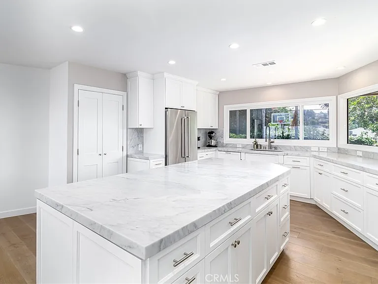 3546 Berry Dr — Photo 13