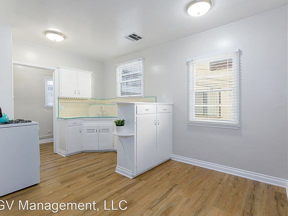 4th image of 959 S Marengo Ave #10829794