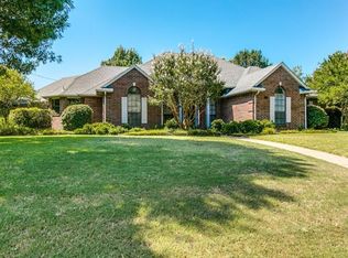 421 N Balfour Dr, Cedar Hill, TX 75104