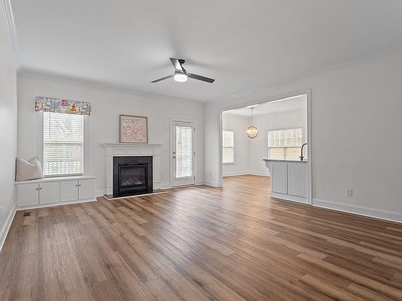 5th image of 7104 Elkhorn Rd