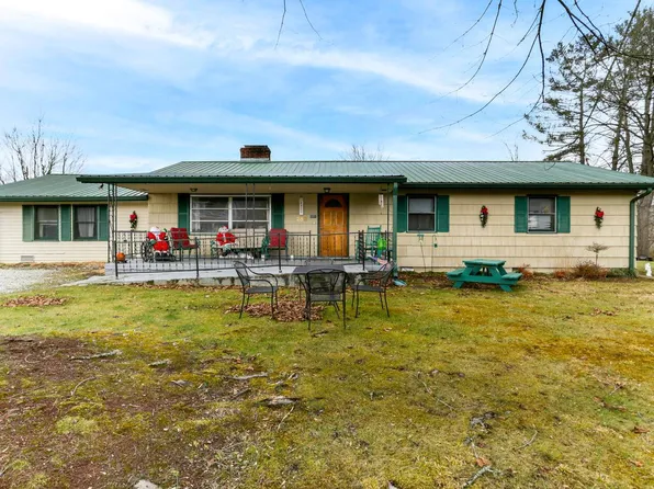 288 6th St, Andrews, NC 28901