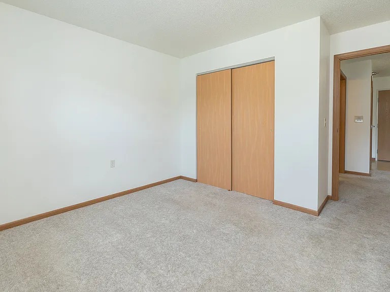 Fargo, ND Sunrise North | Bedroom