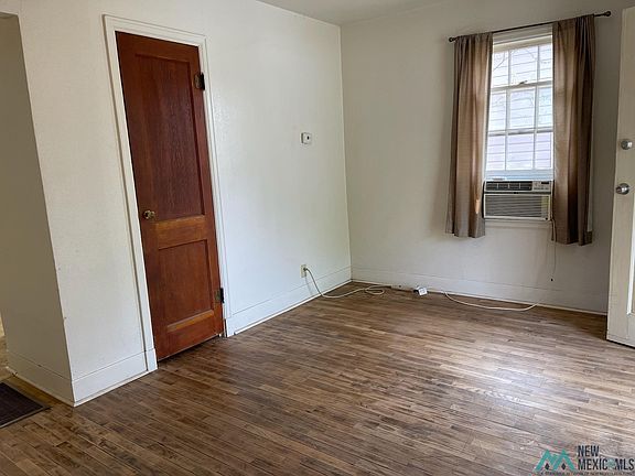 4th image of 205 S Kentucky Ave