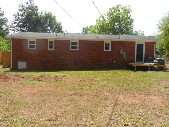 3rd image of 734 Woodmont Cir