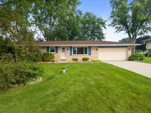 52233 Cheryl Dr, Granger, IN 46530