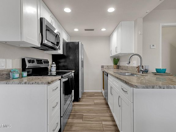 5th image of 14406 N BOXWOOD Lane