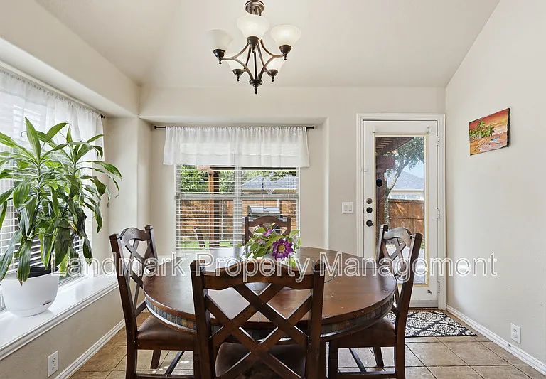 1218 Inglewood Dr — Photo 15
