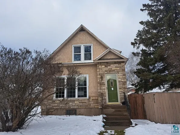 711 10th St N, Virginia, MN 55792