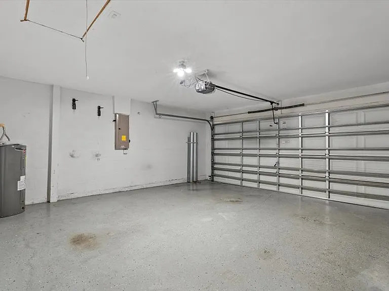 3561 Shawn St — Photo 14