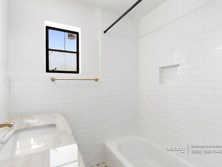 1136 E Almeria Rd — Photo 13