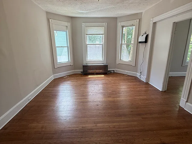 16 Fairview St #2 — Photo 5