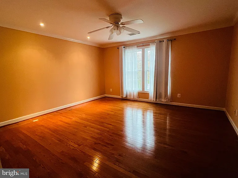 10631 Sandown Way — Photo 15