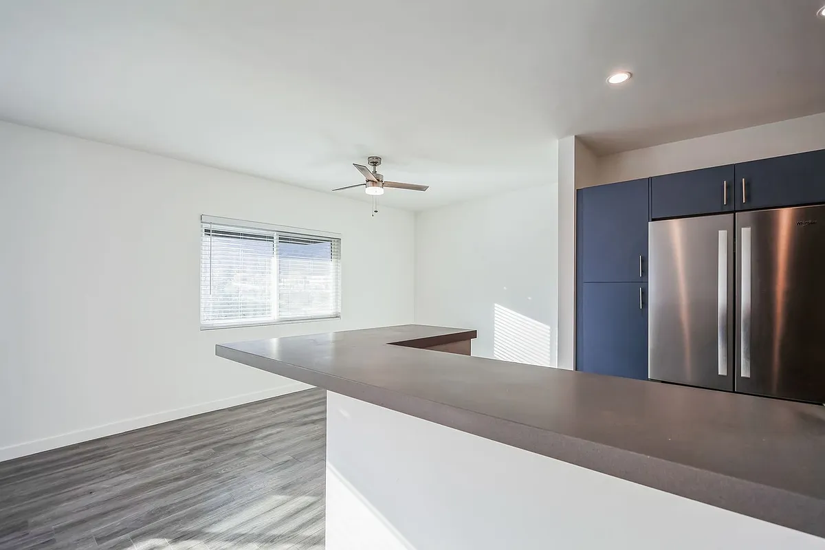 Building Photo - 671 S. Riverside Drive
