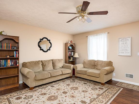 2nd image of 248 Holly Berry Dr