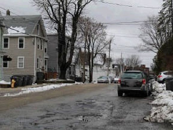 Exterior Neighborhood (street photo)