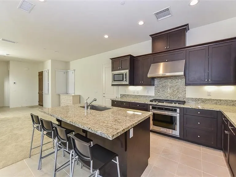 16 Torosa — Photo 25