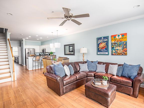 2nd image of 214 W Arctic Ave #104