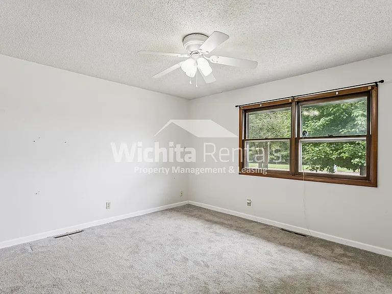 1418 Money St — Photo 8