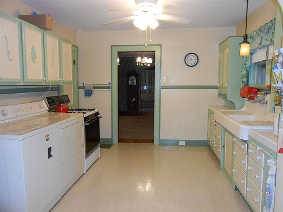 5th image of 2243 Washington Ave