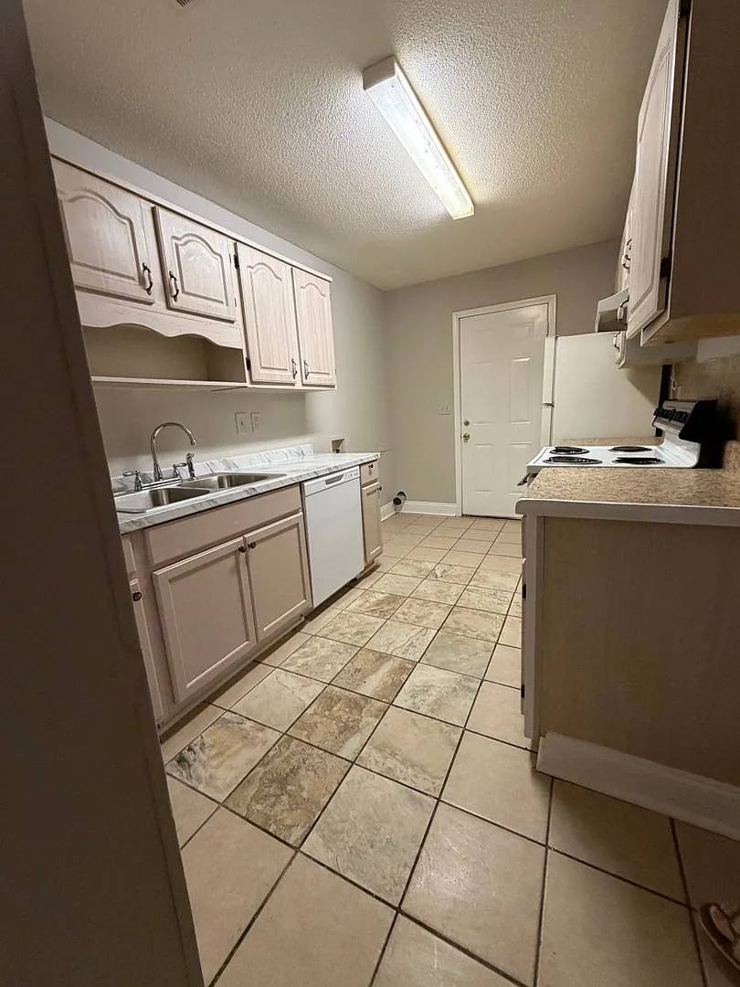 Newley Updated Home! Available Now! — Photo 3