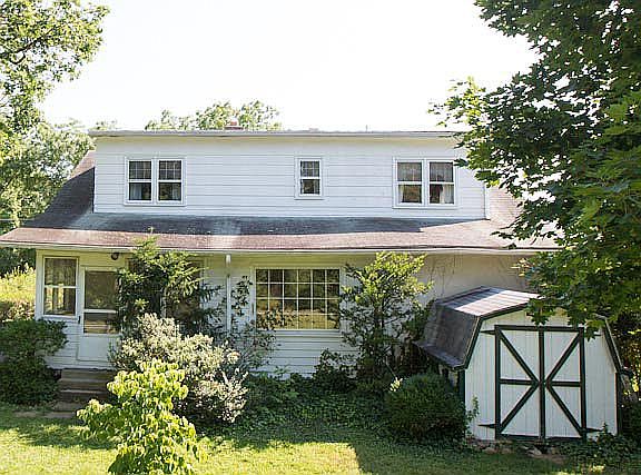 5th image of 48 E Weaver Ave